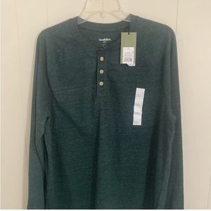 New with Tags Goodfellow Long Sleeve Shirt Size Large.